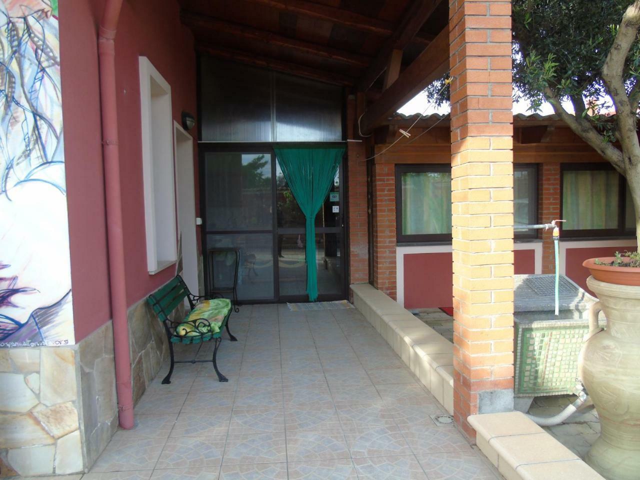 Casa Da Pina Hotel Cabras Exterior photo